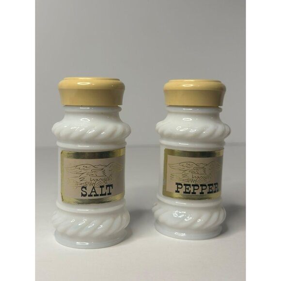 VTG Milk Glass Salt & Pepper Shakers Hazel Atlas Circa 1950s Mid Century Retro - Picture 3 of 7